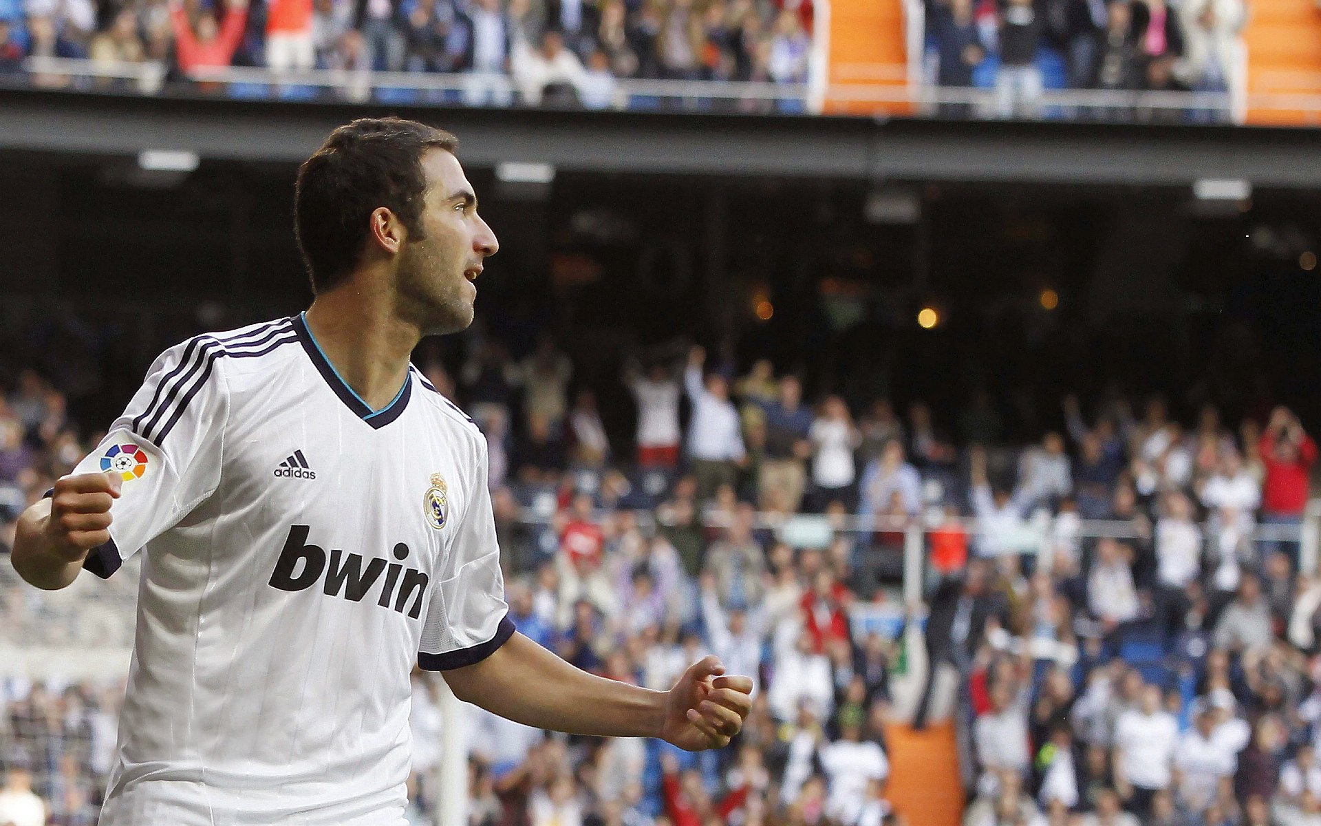 冬奥冠军张嘉豪再创佳绩 国际滑雪联合会世界杯分站赛夺冠